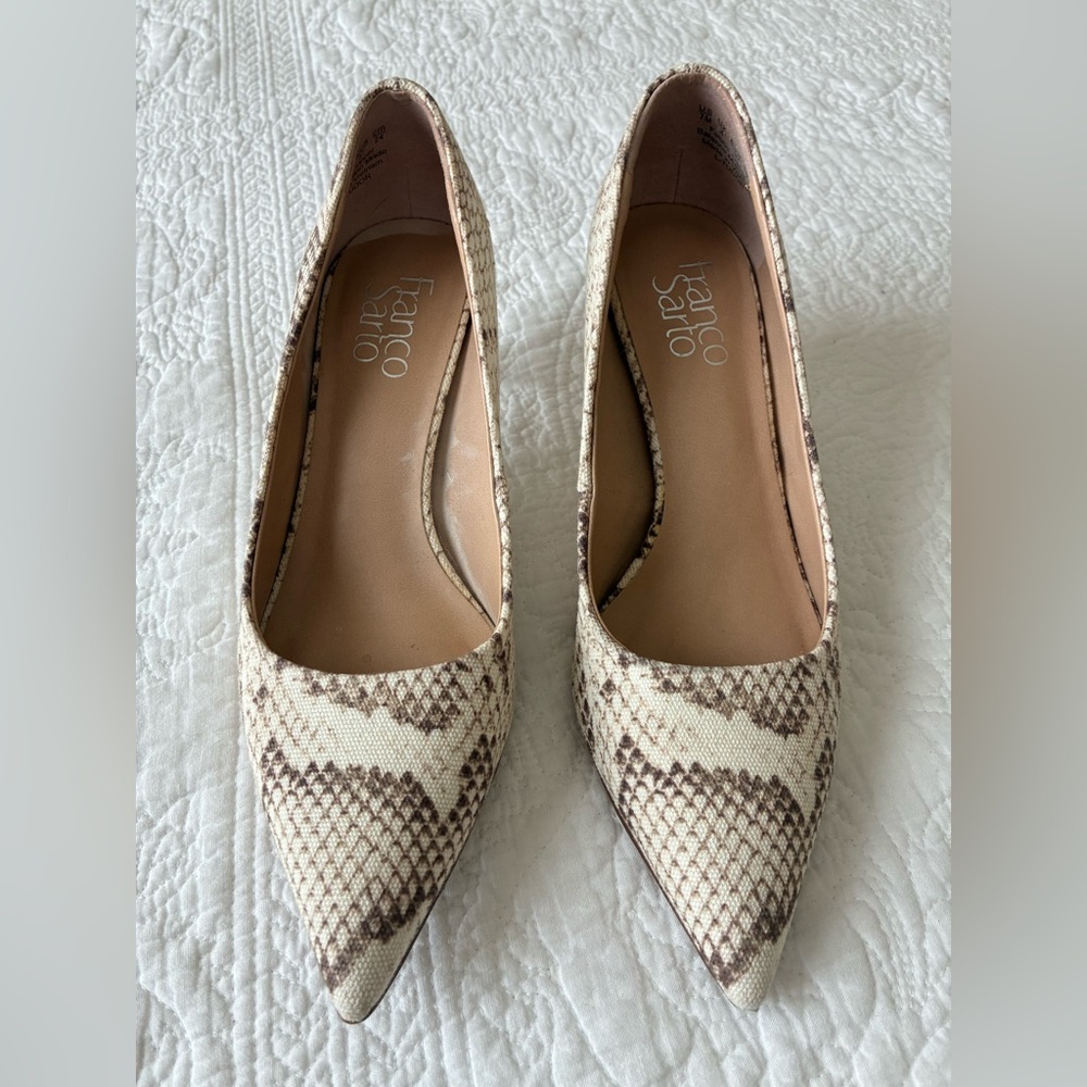 Franco Sarto Beige cloth faux snakeskin heels